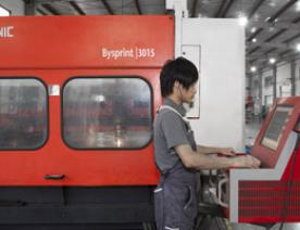 日本三（sān）菱ML3015LUP激光（guāng）切割機